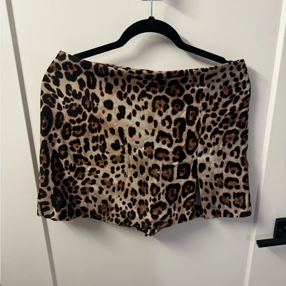 Zara Leopard Print Women's Skort - Picture 1 of 5
